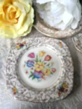 Load image into Gallery viewer, Cake Plate set of three. H&amp;K Tunstall, c1933-1942.  ’Old English Needlepoint’ pattern.